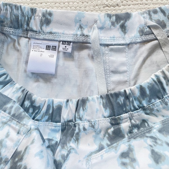 Uniqlo Women White Gray Camouflage Pull On 3/4 Elastic Waist Pants Size M - Picture 5 of 9